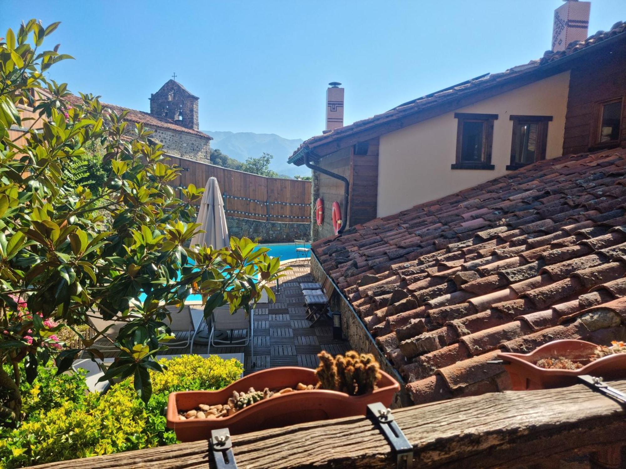 La Casa De Las Chimeneas Tudes Exterior photo